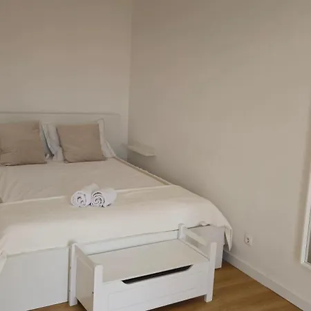 Apolonia River View Апартаменти