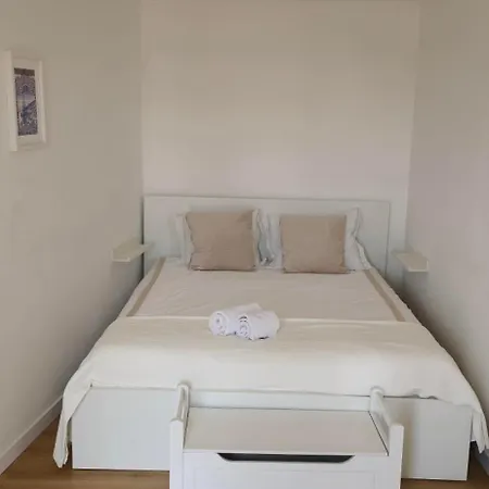 Апартаменти Apolonia River View *